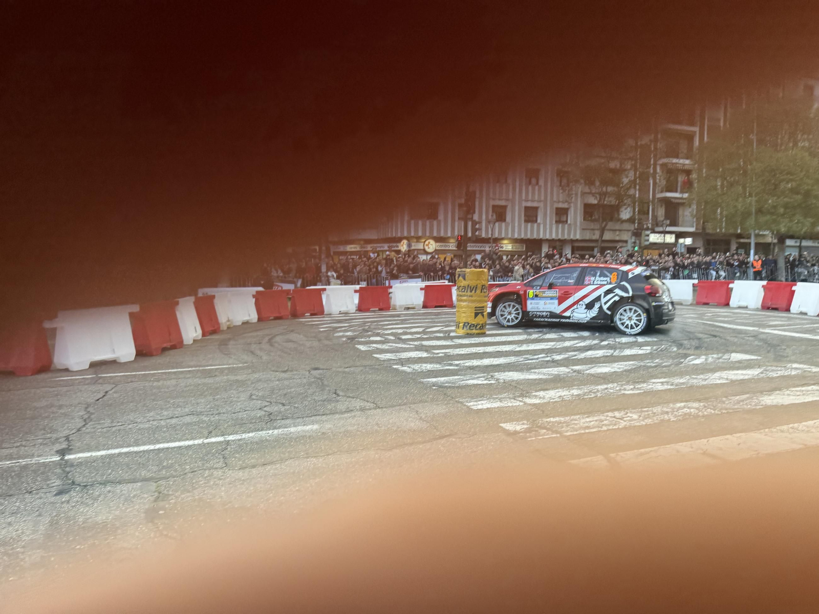 Las mejores fotos del espectacular tramo urbano del Rallye Sierra Morena 2025