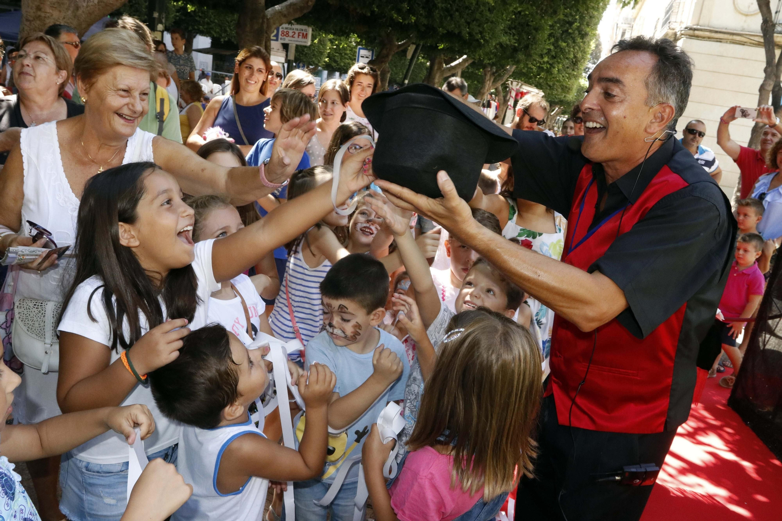 Los niños quisieron participar en todo momento.