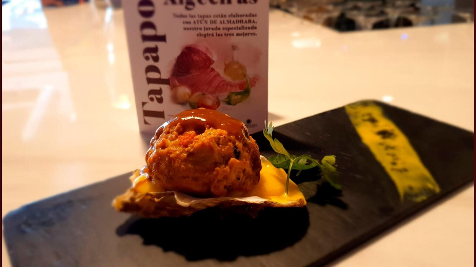 Una tapa participante en la primera Ruta del Atún de Algeciras, el pasado mayo.