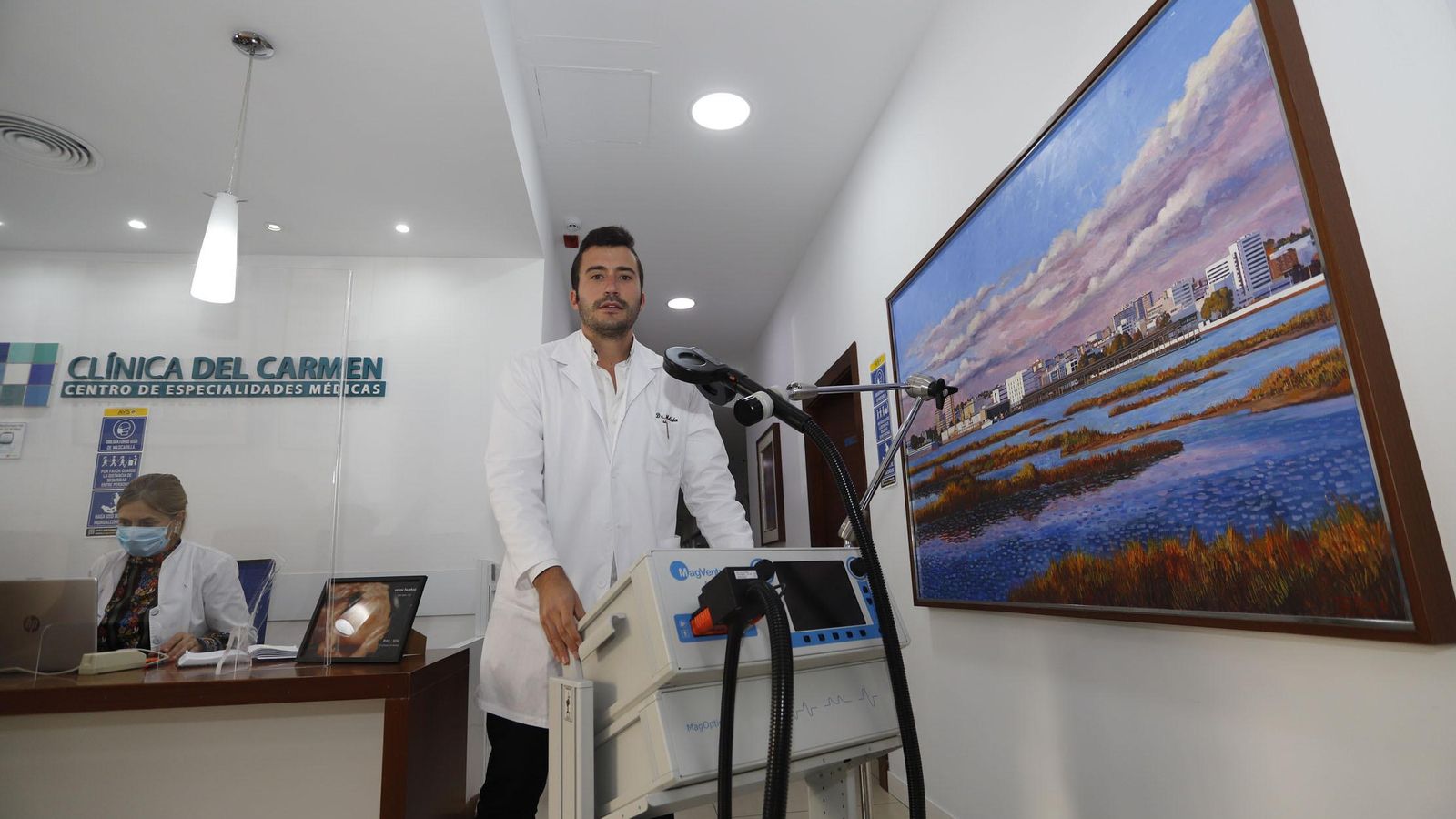 Álvaro Moleón en la Clínica del Carmen.