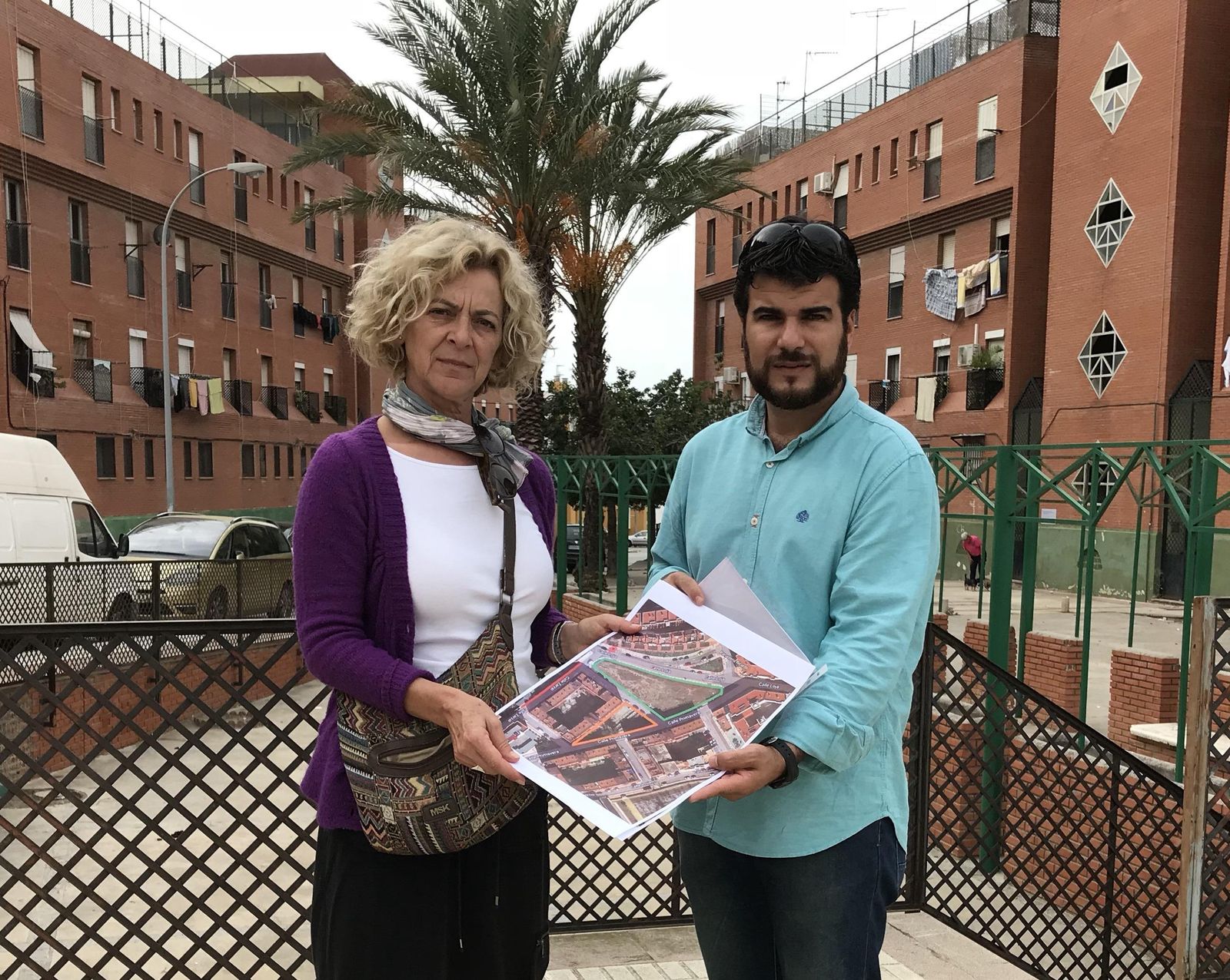 Los concejales de IU promotores de la propuesta.