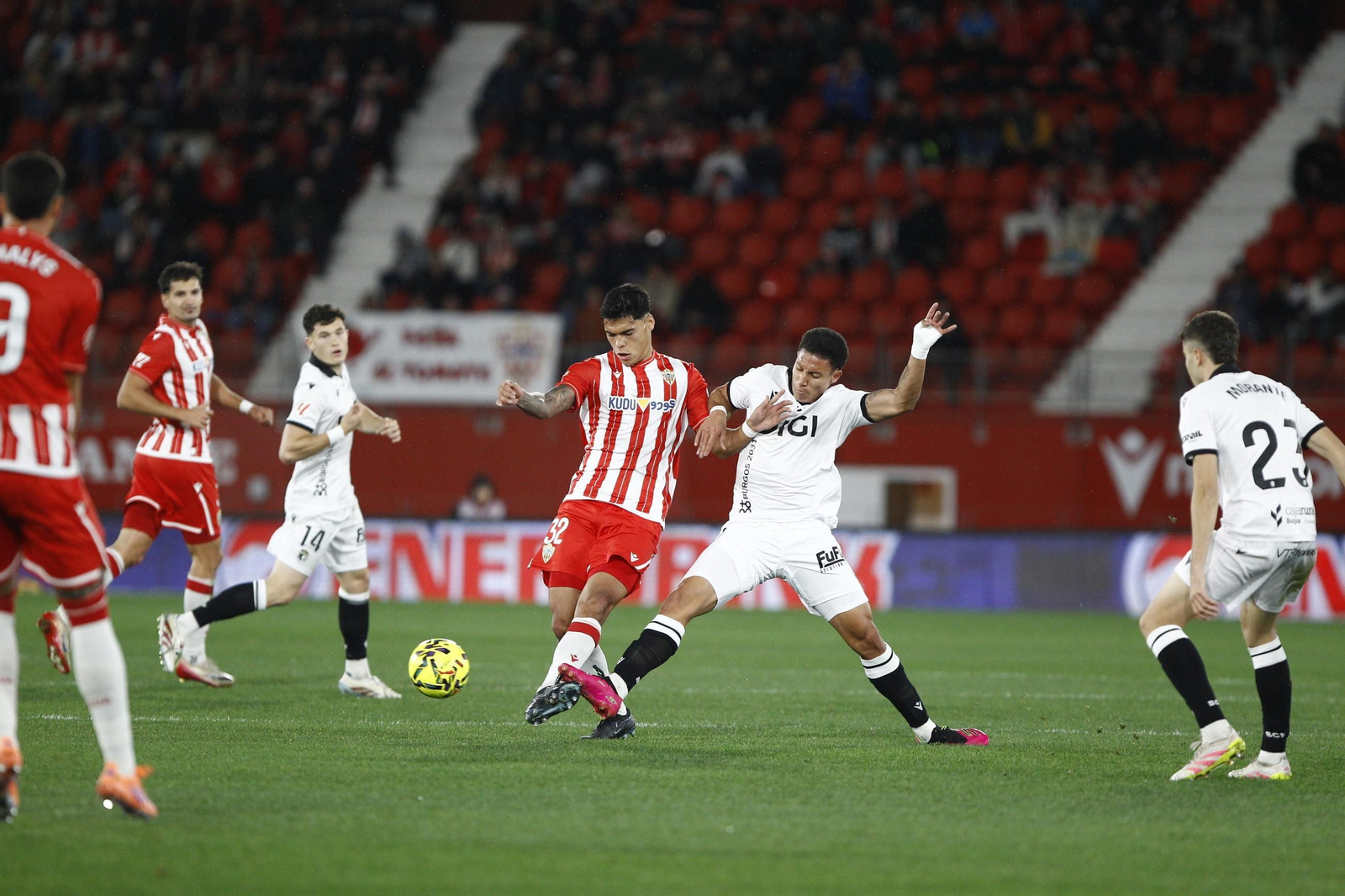 Las fotos del partido de fútbol U.D. Almería-Real Burgos