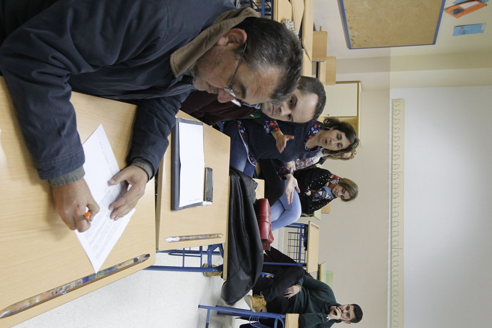 Asamblea celebrada en el IES Alhamilla.