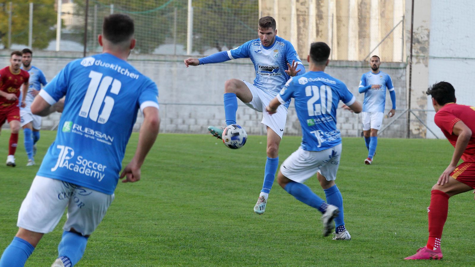 Imágenes del Xerez CD y Atco. Antoniano en La Juventud