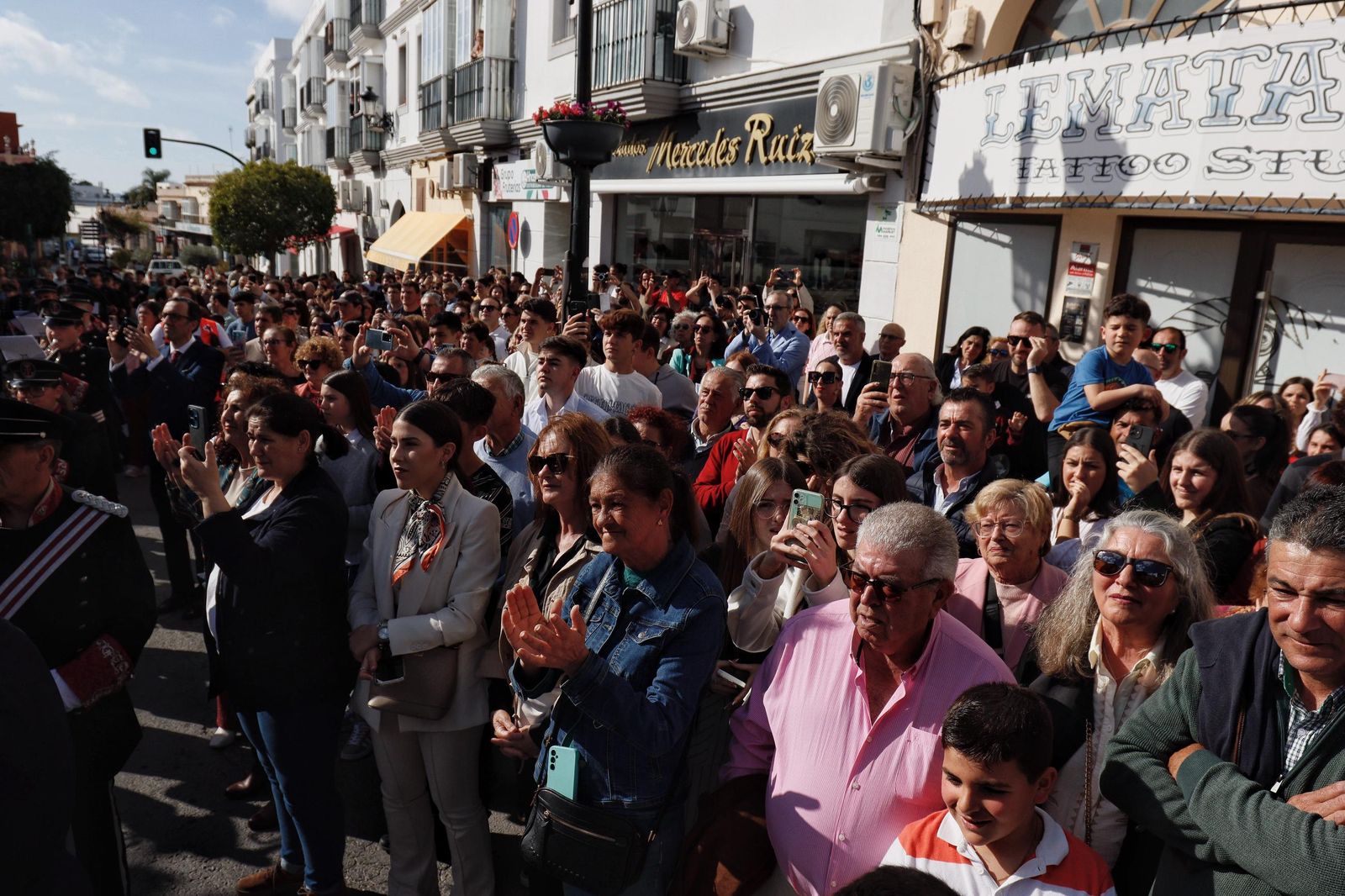 Imágenes de la salida de La oración en El Huerto en la Semana Santa de Chiclana 2025
