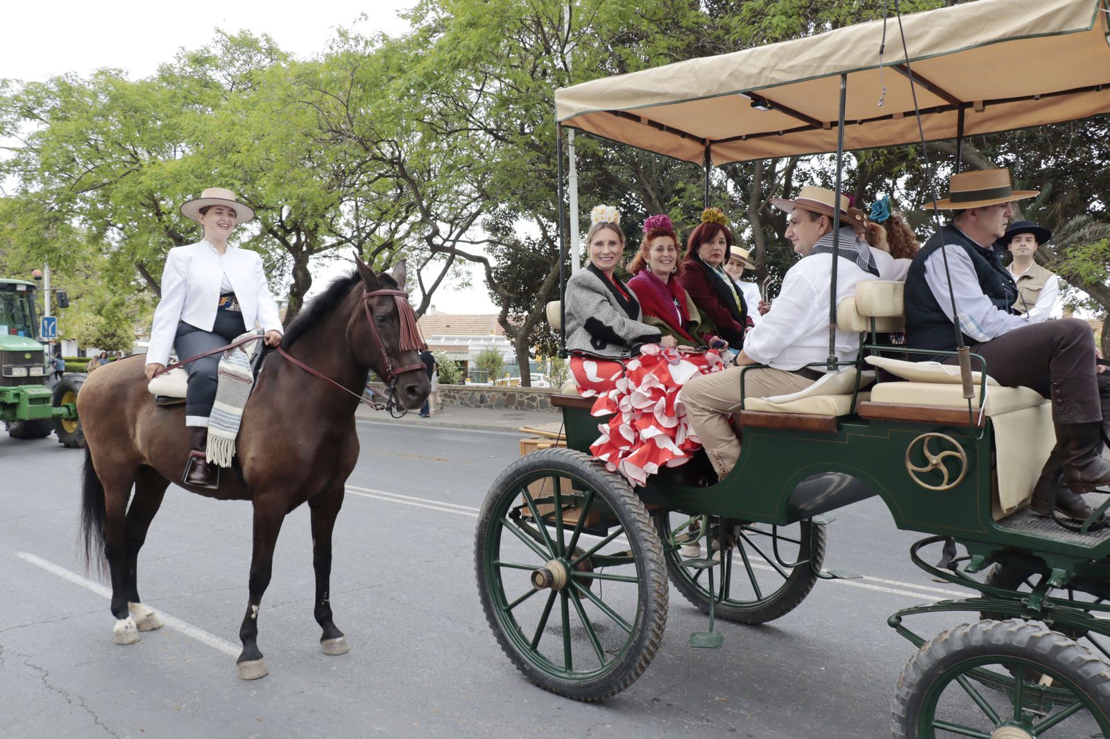 Imágenes de los carros de la Hermandad del Rocío de Huelva