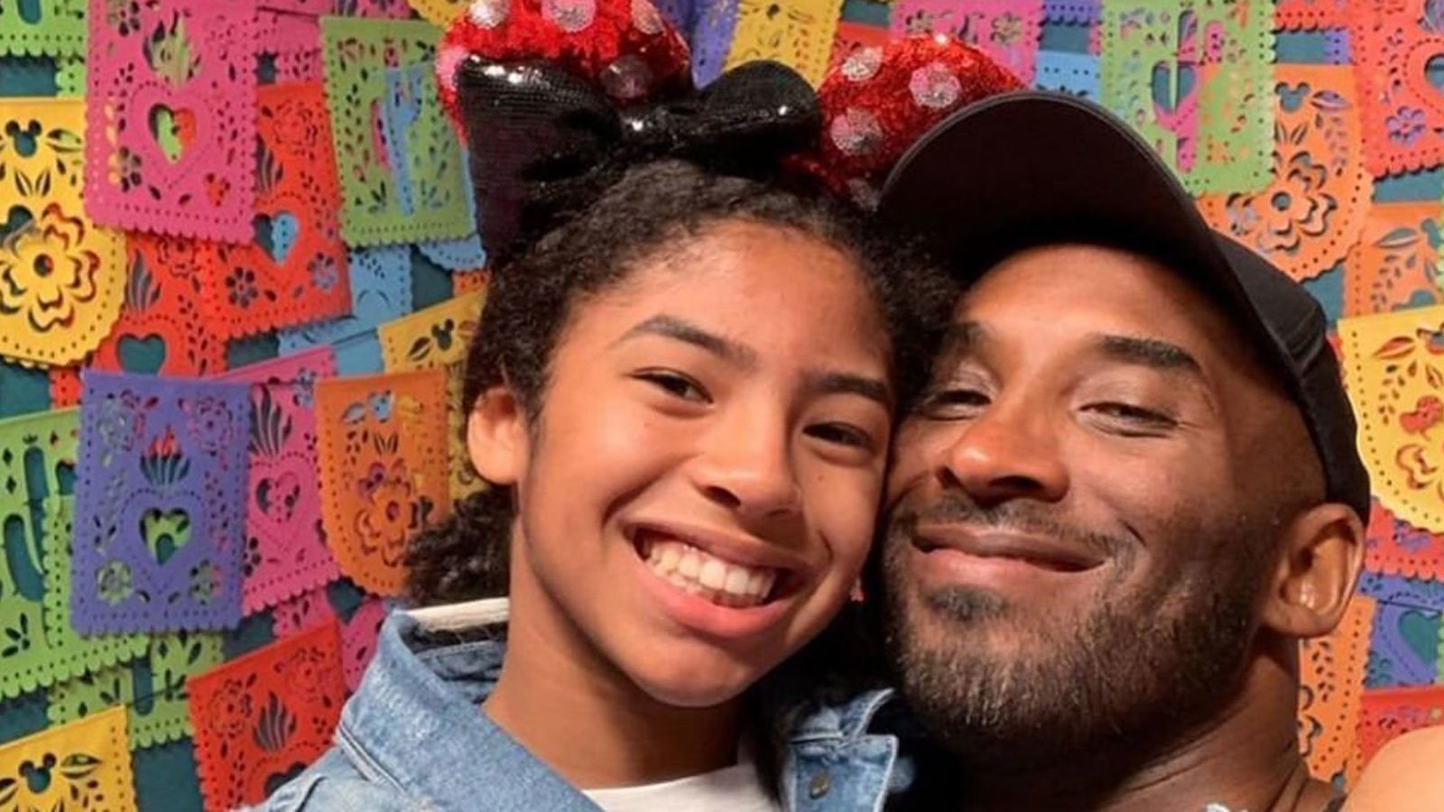 Bryant y su hija Ginna, quien falleció también en el mismo accidente que él.