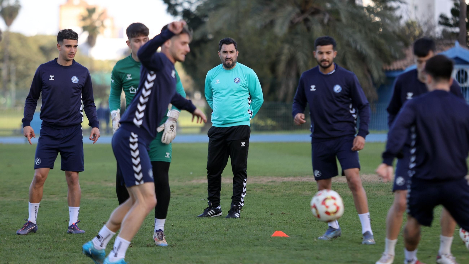 Primer entrenamiento de Antonio Fernández Rivadulla al mando del Xerez DFC