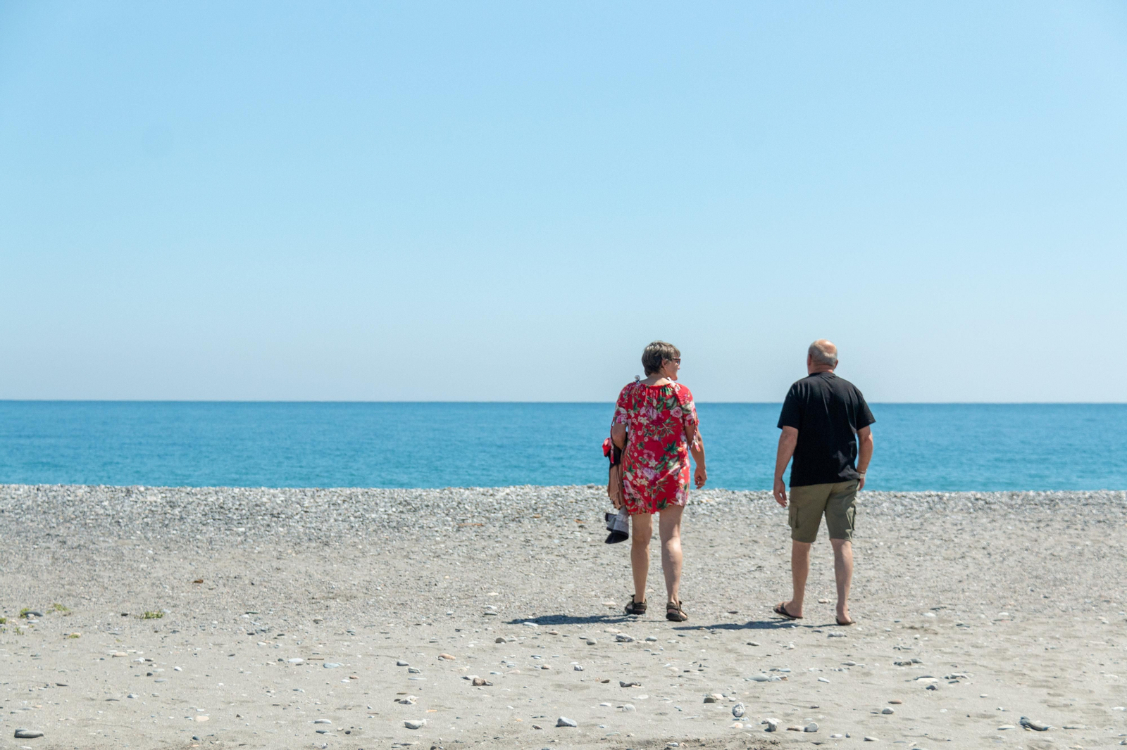 La Costa prepara sus playas para la Semana Santa