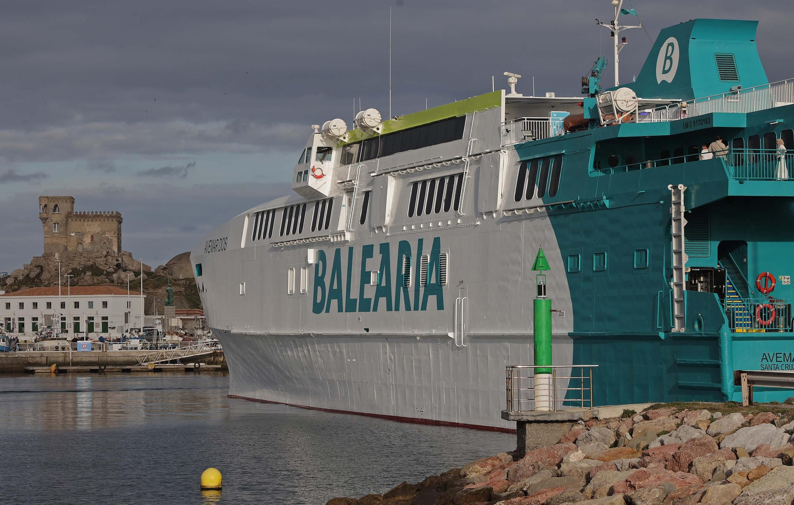 Así fue el primer viaje del 'Avemar Dos' entre Tarifa y Tánger con Baleària, en imágenes