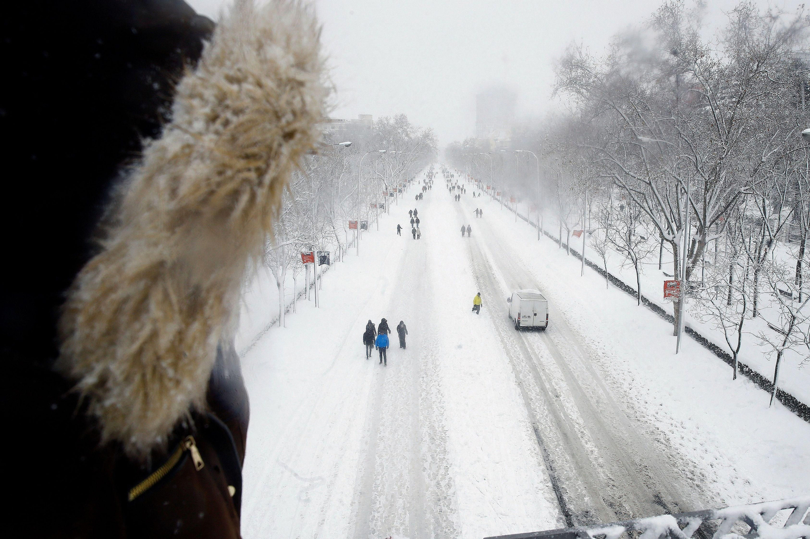 El segundo día del temporal 'Filomena' en imágenes: más nieve y caos