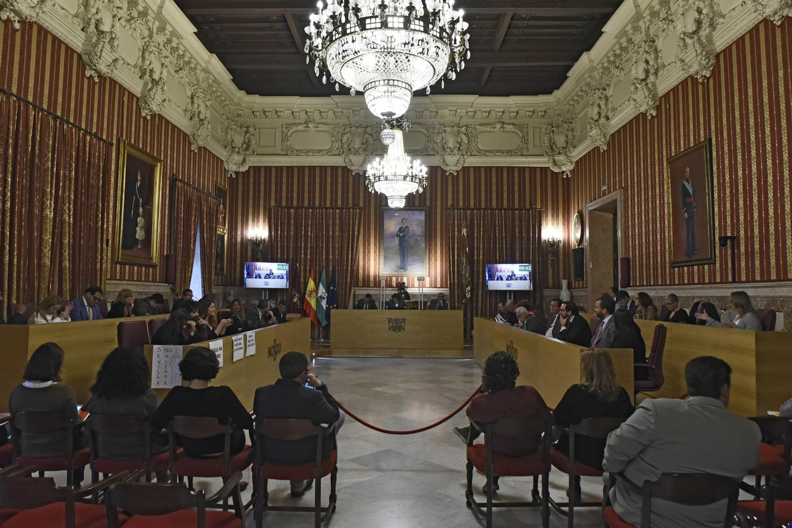 Salón de plenos del Ayuntamiento de Sevilla.