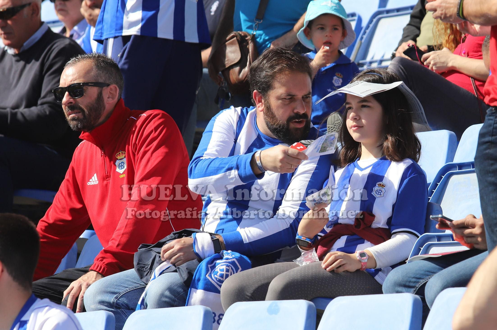 Imágenes del mejor ambiente del Recreativo de Huelva - Talavera