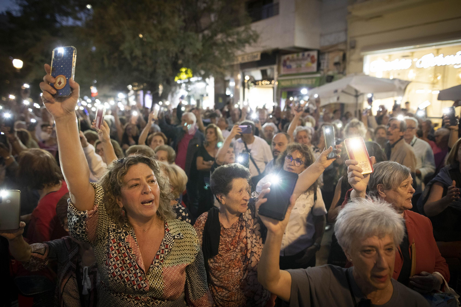 Imagen de la concentración ciudadana celebrada este viernes en la Fuente de las Batallas para rendir homenaje a 'Spiriman'