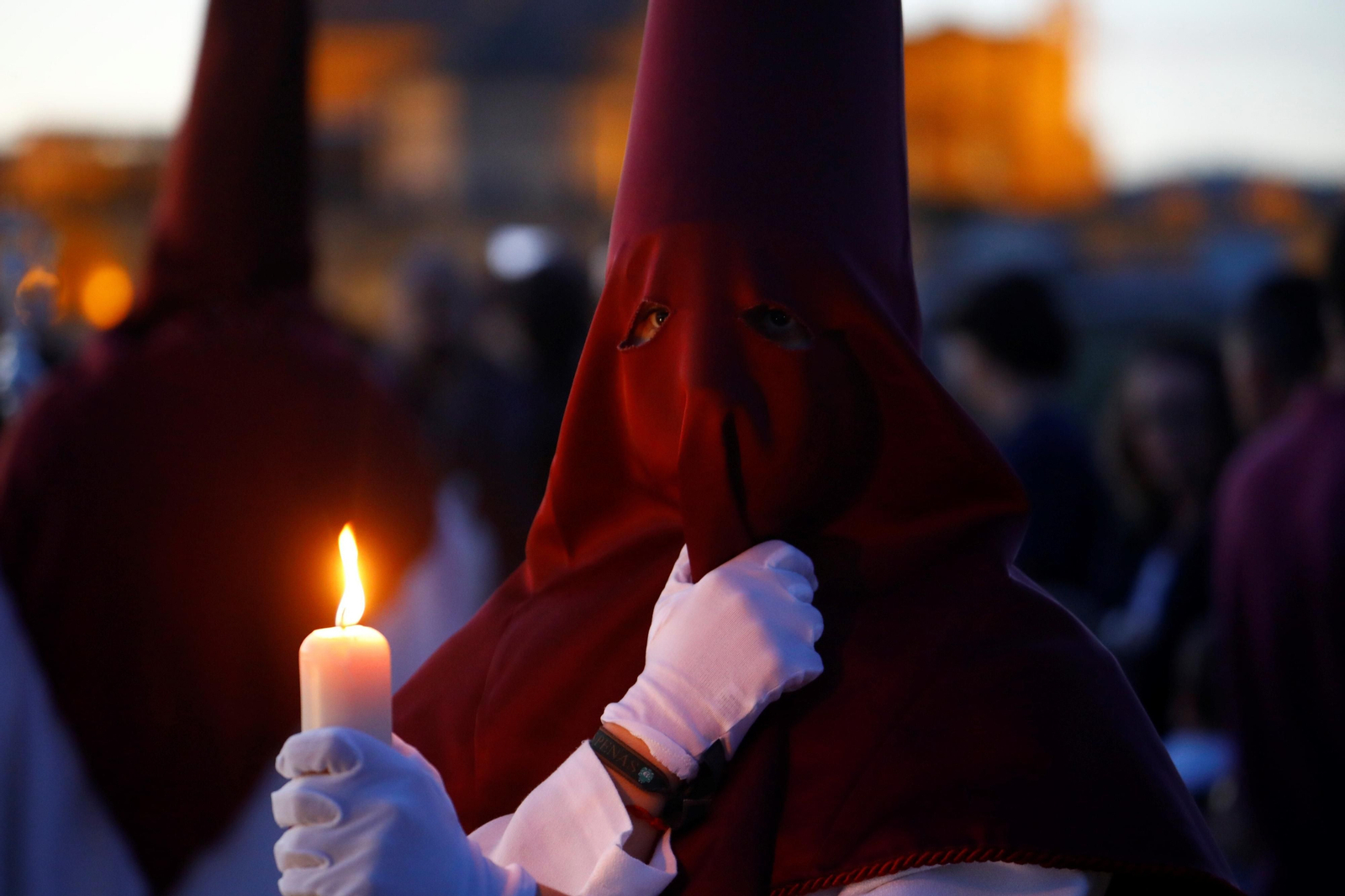 Viernes Santo en Córdoba: la procesión del Descendimiento, en imágenes