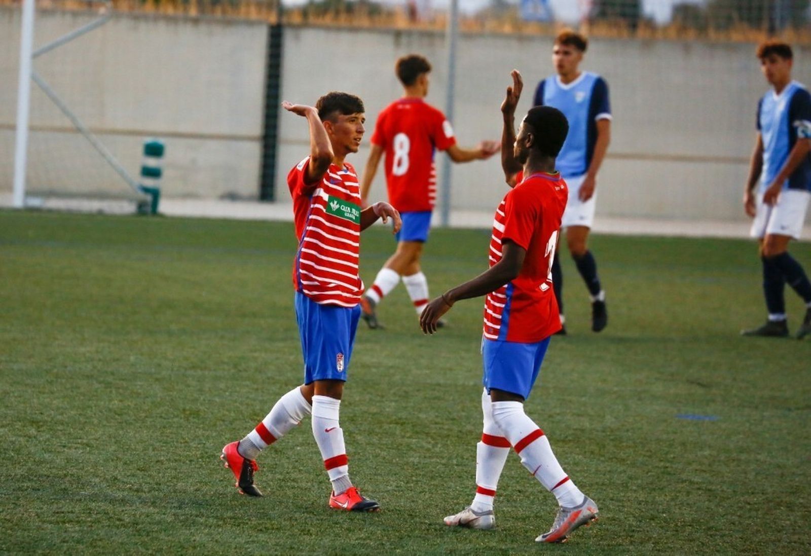 El Granada juvenil celebra la victoria