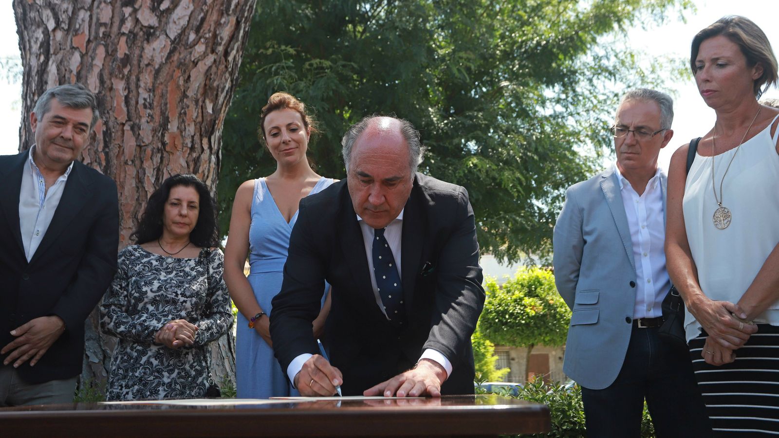 Las mejores fotos del viaje reivindicativo de los alcaldes a Ronda en tren