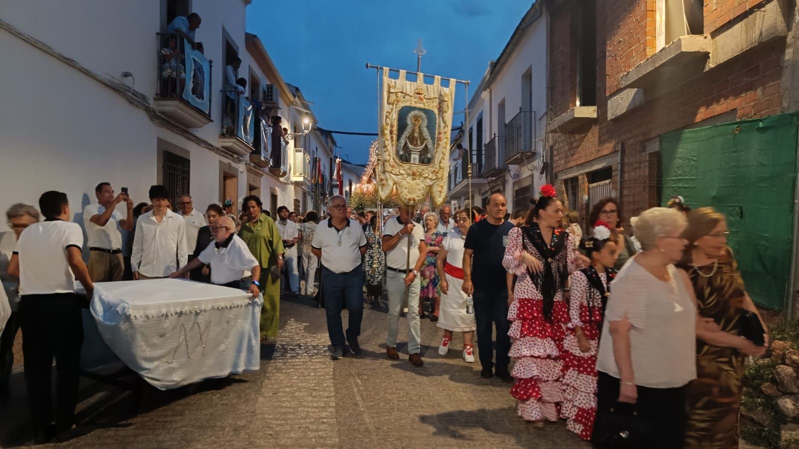 La procesión de la Virgen de la Estrella en Villa del Río, en imágenes