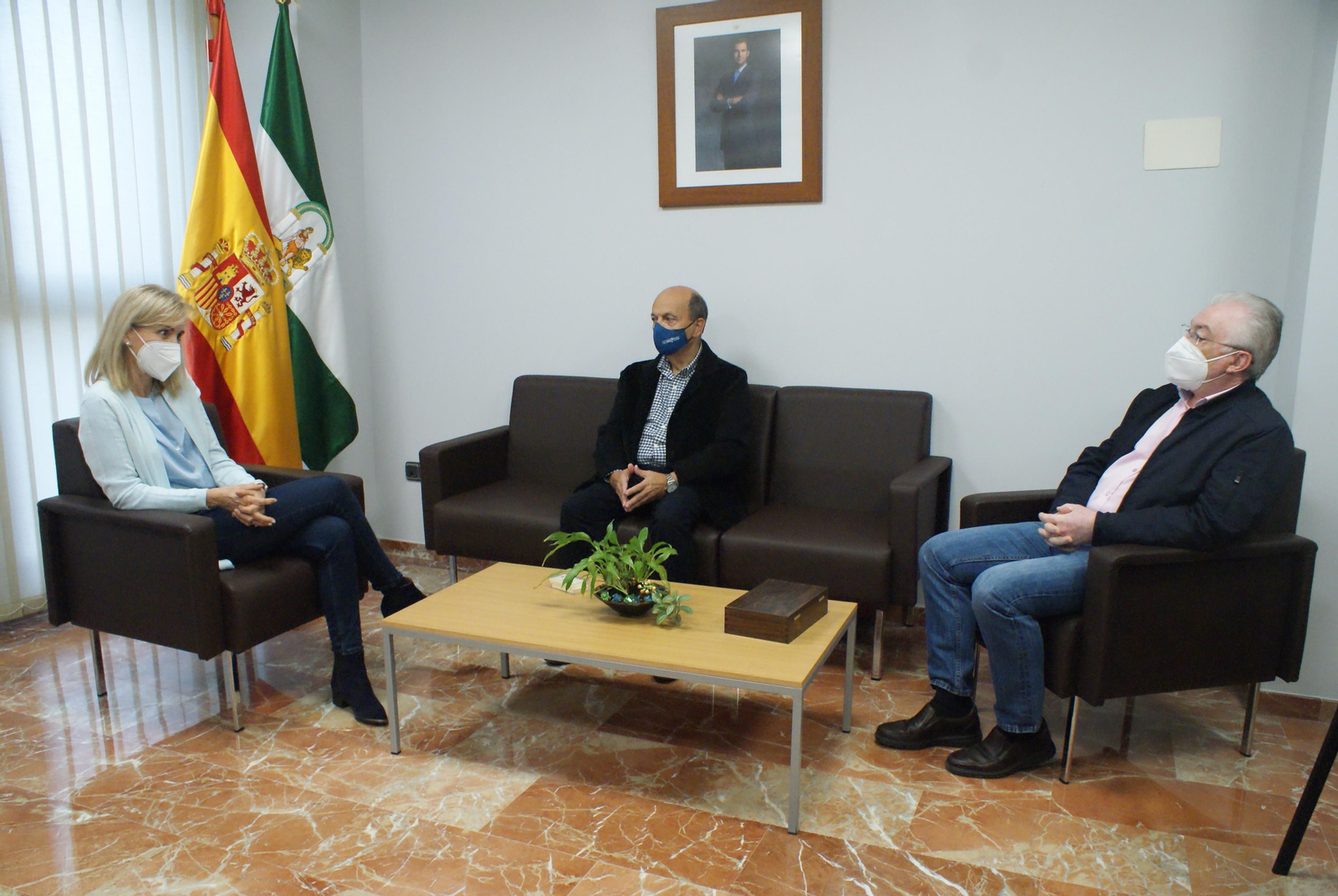 Imagen del encuentro mantenido en la Subdelegación del Gobierno.