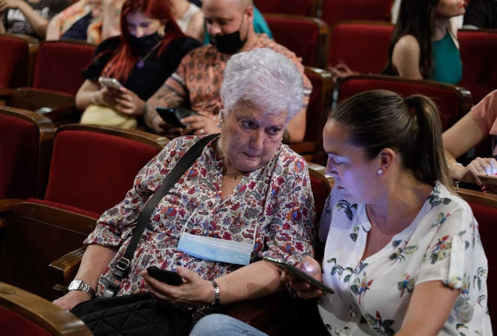 Público de la segunda sesión de preliminares