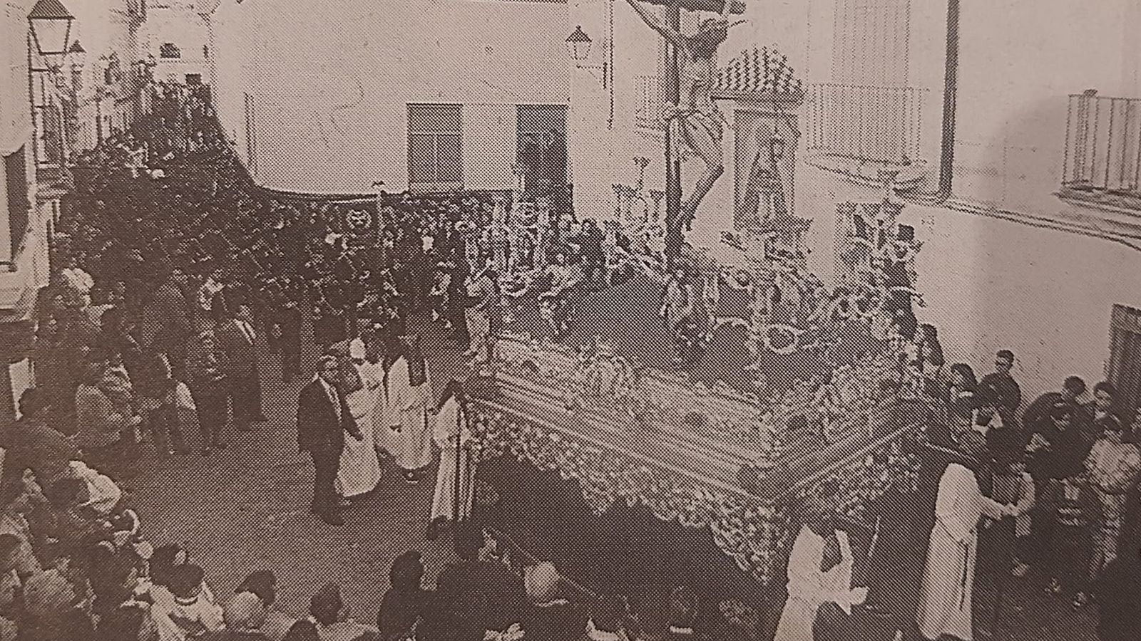 El Cristo de la Misericordia, el Lunes Santo de 1996 en la Plaza Pinto.