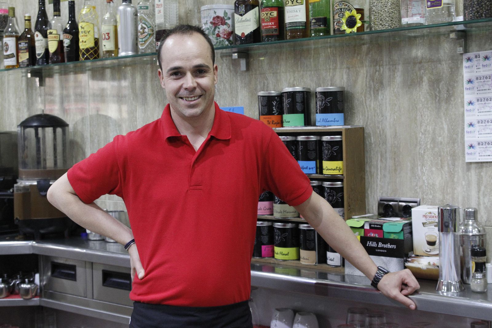 Esteban Castilla propiertario de la cafetería ubicado en el centro de la capital.