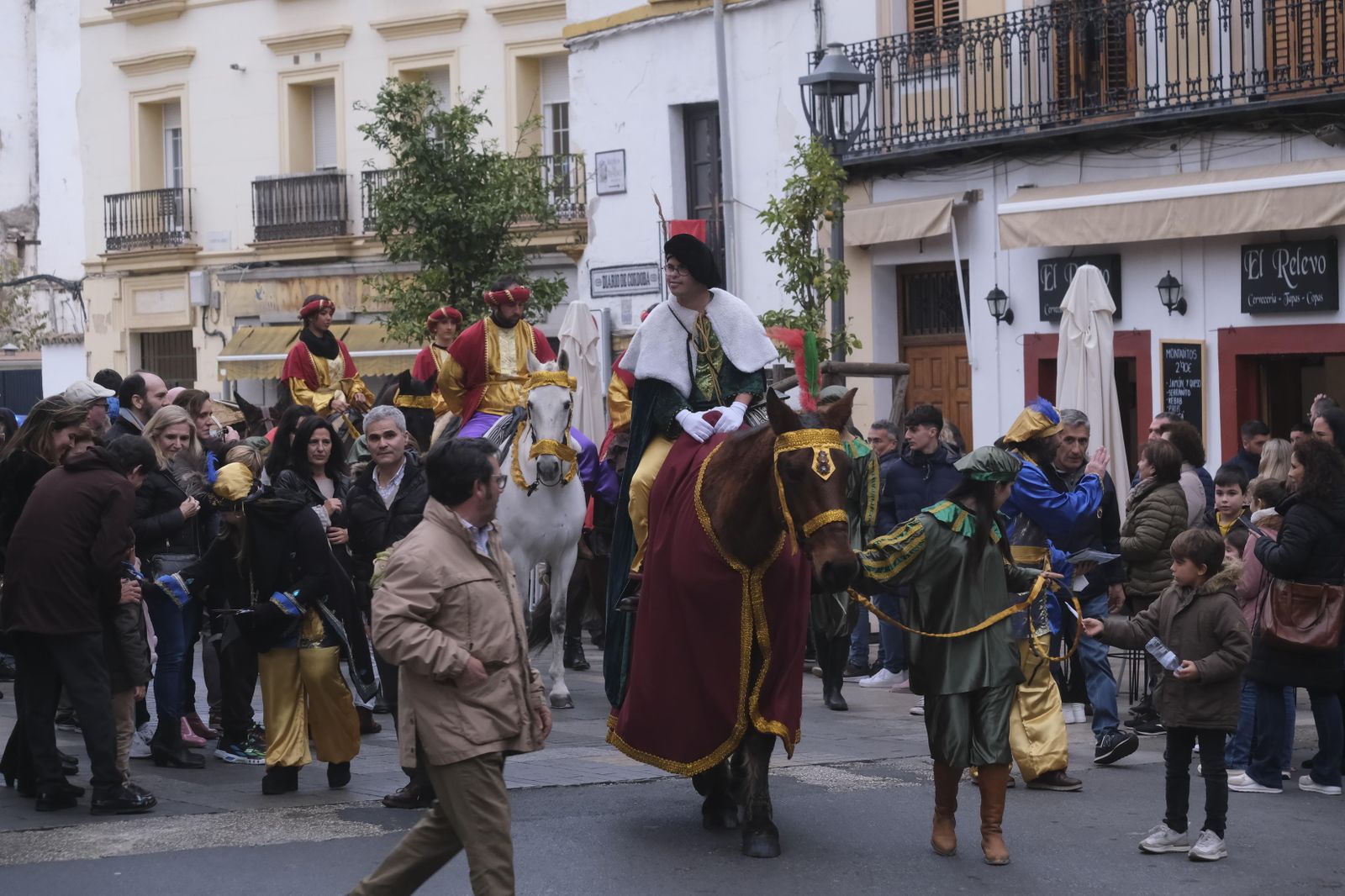 El Cartero Real de Córdoba recoge las ilusiones de los más pequeños, en imágenes