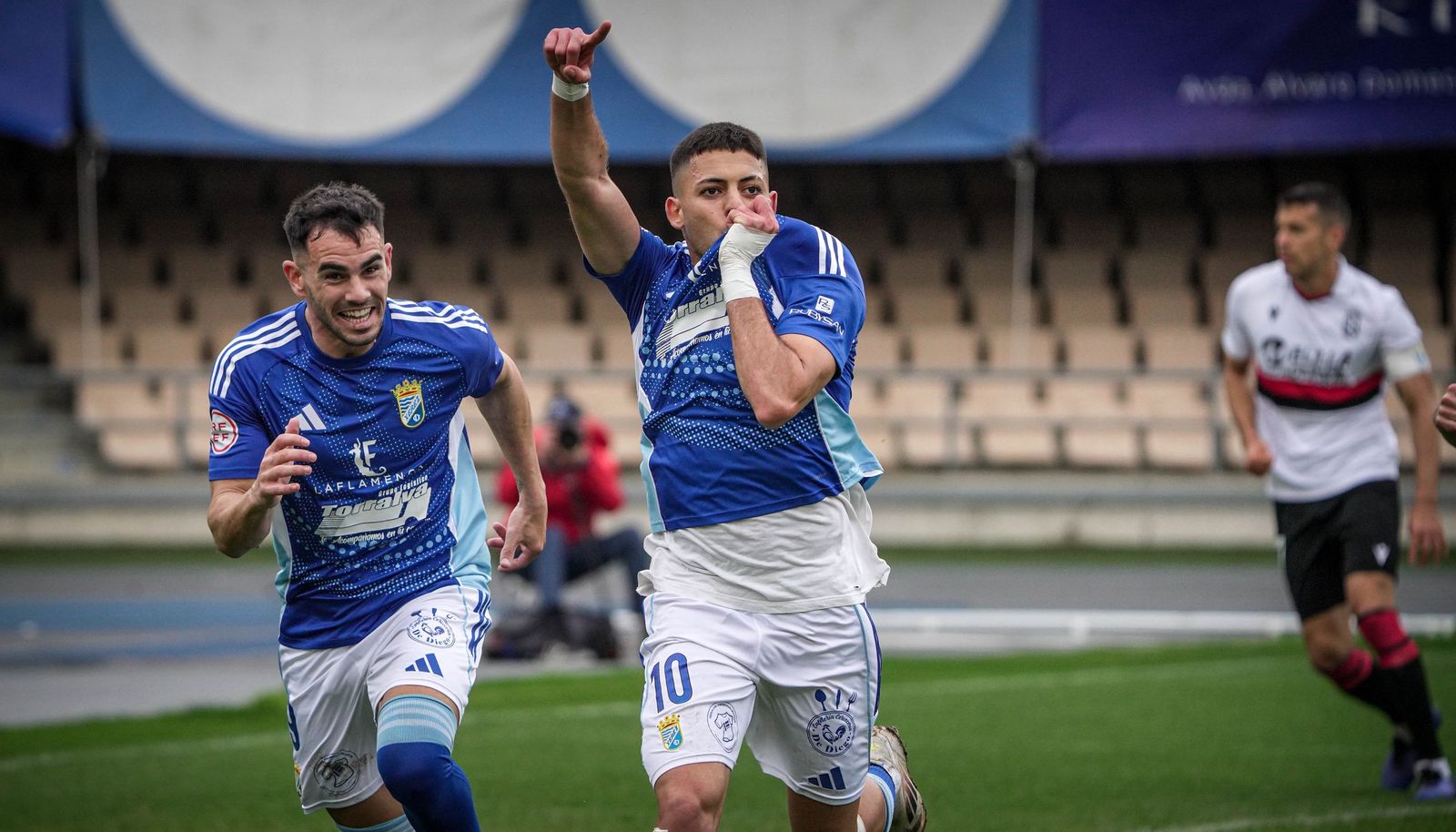 Imágenes del partido del Xerez CD - UD Melilla
