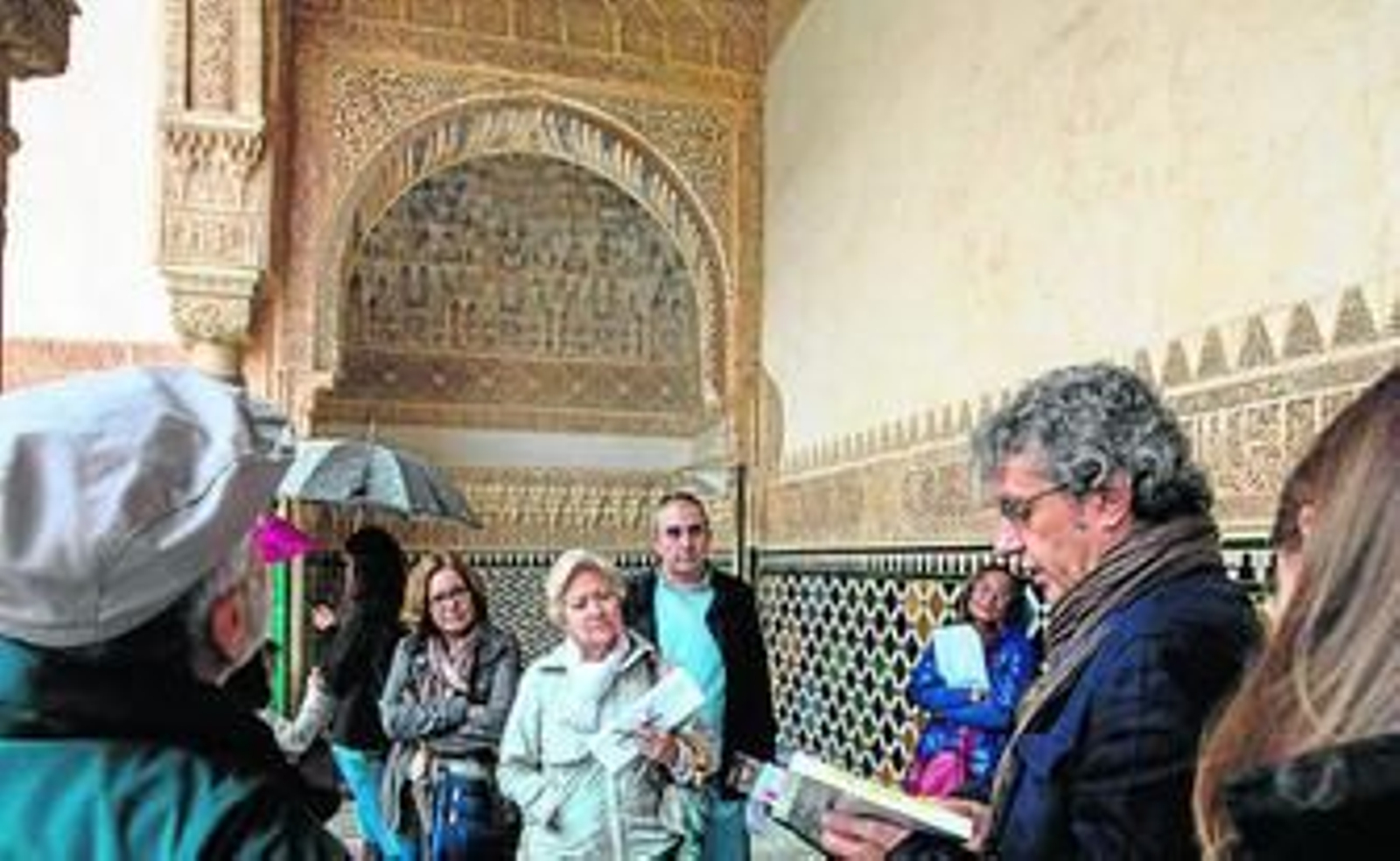 El poeta y profesor José Carlos Rosales, centrará su guía en La Alhambra como inspiración poética. El poeta y profesor José Carlos Rosales, centrará su guía en La Alhambra como inspiración poética.