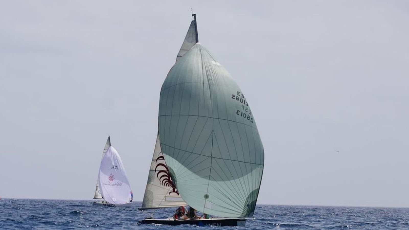 Dos de los participantes en la Copa Sotogrande de vela