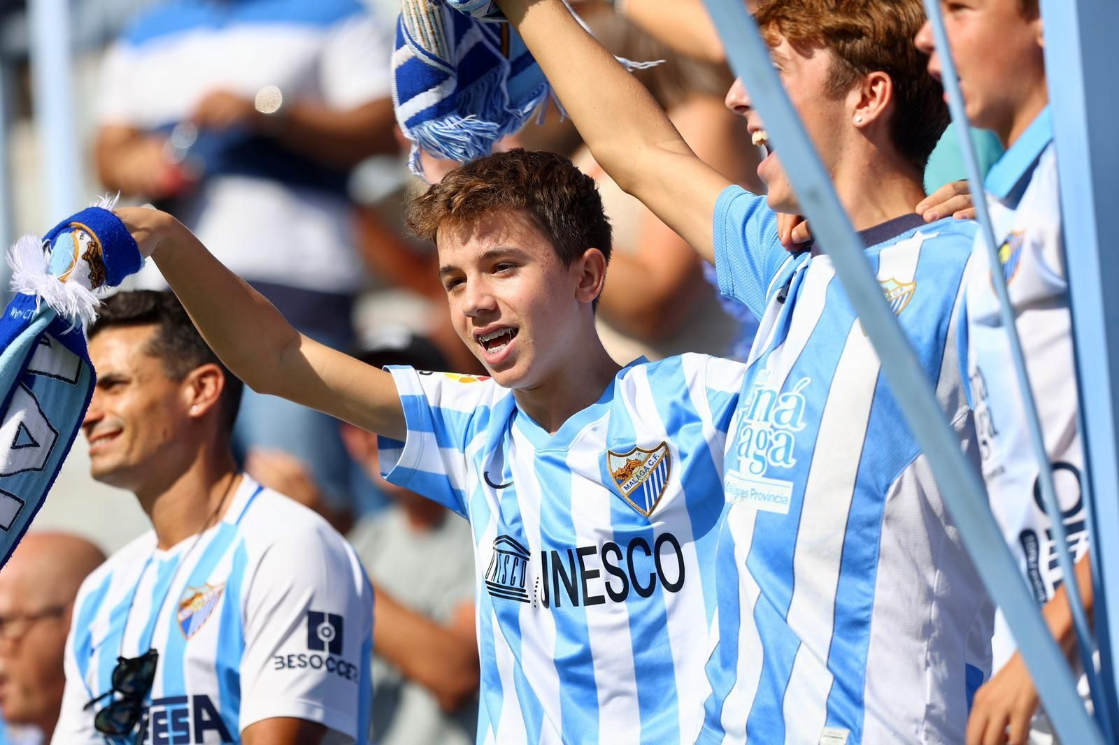 Búscate en las fotos del Málaga CF-Melilla