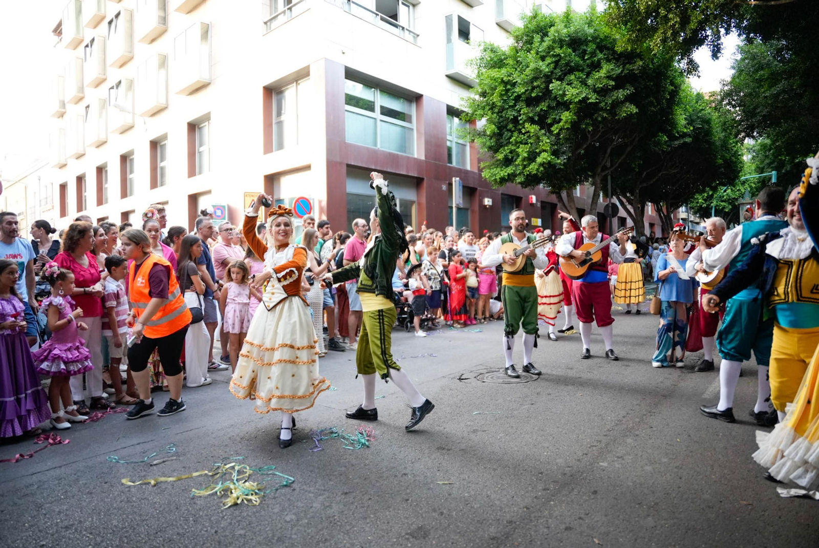 Así se ha vivido la Batalla de Flores en la Feria de Almería