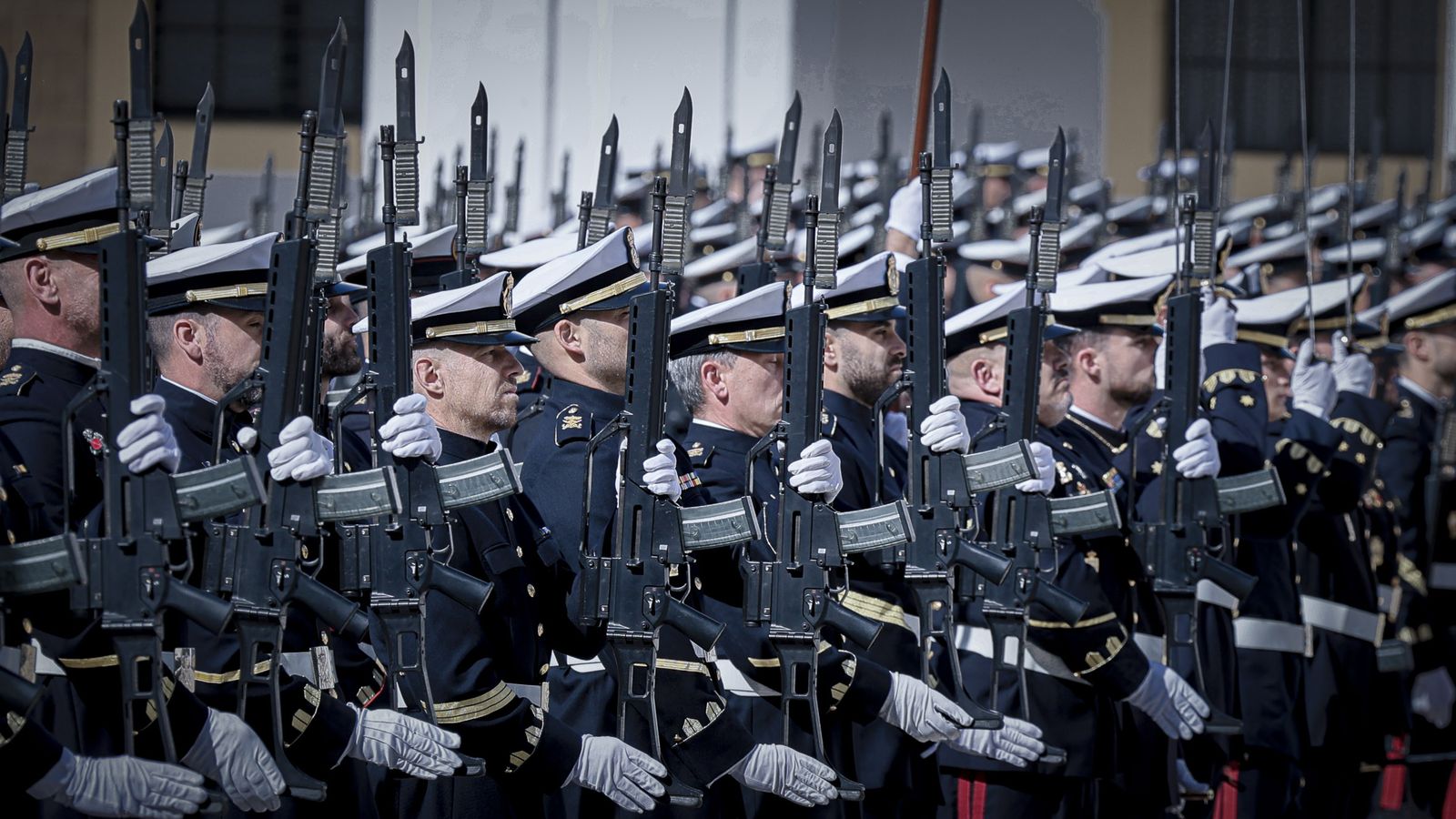 Las imágenes de la celebración del 489º Aniversario de la Infantería de Marina en Cádiz