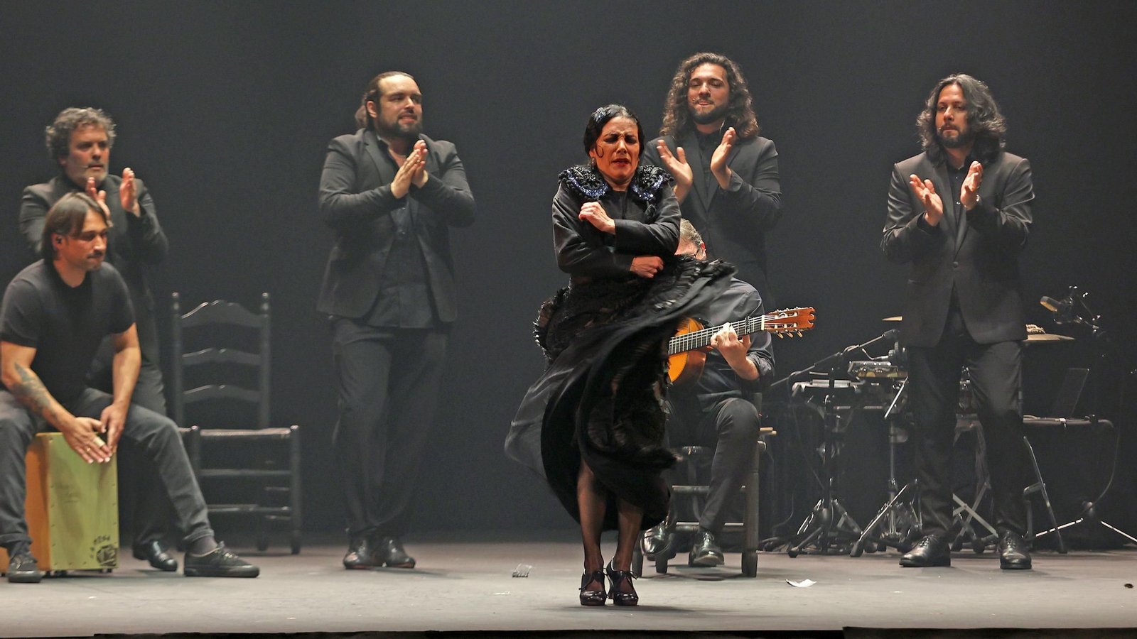 Eva Yerbabuena con 'Yerbagüena (oscuro brillante)' en el Festival de Jerez