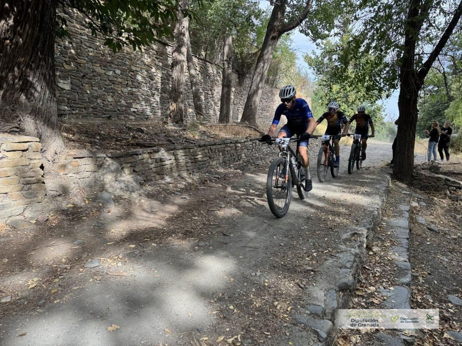 Tres 'bikers' durante una de las pruebas del Circuito Provincial.