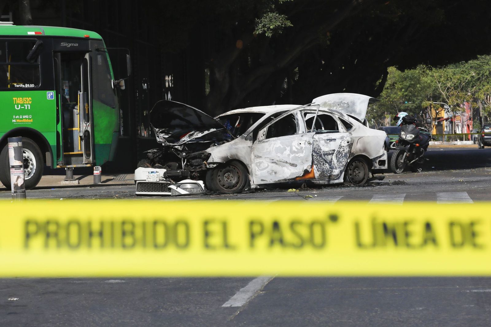 Las fotos de la ola de violencia en México tras la muerte del narco El Mencho