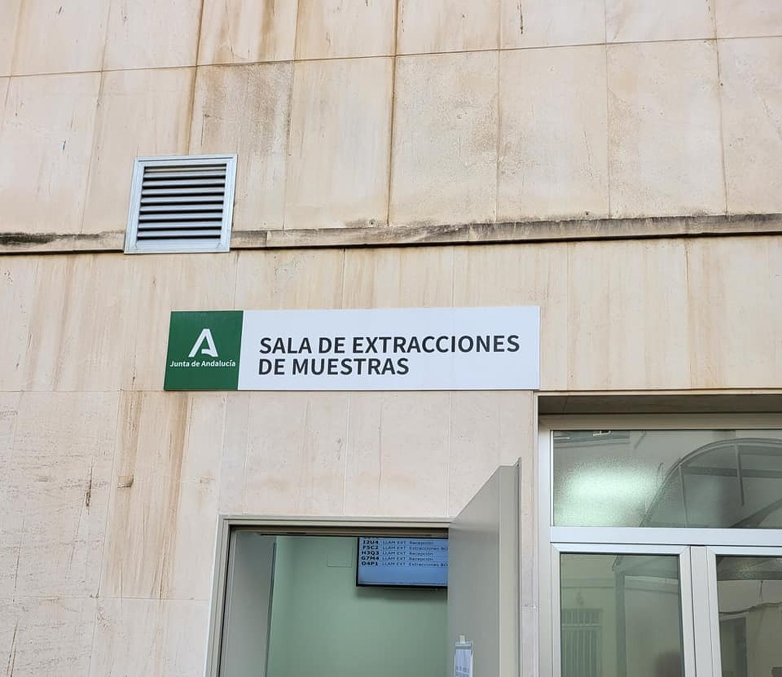 Sala de extracciones del Puerta del Mar denuncian la situación