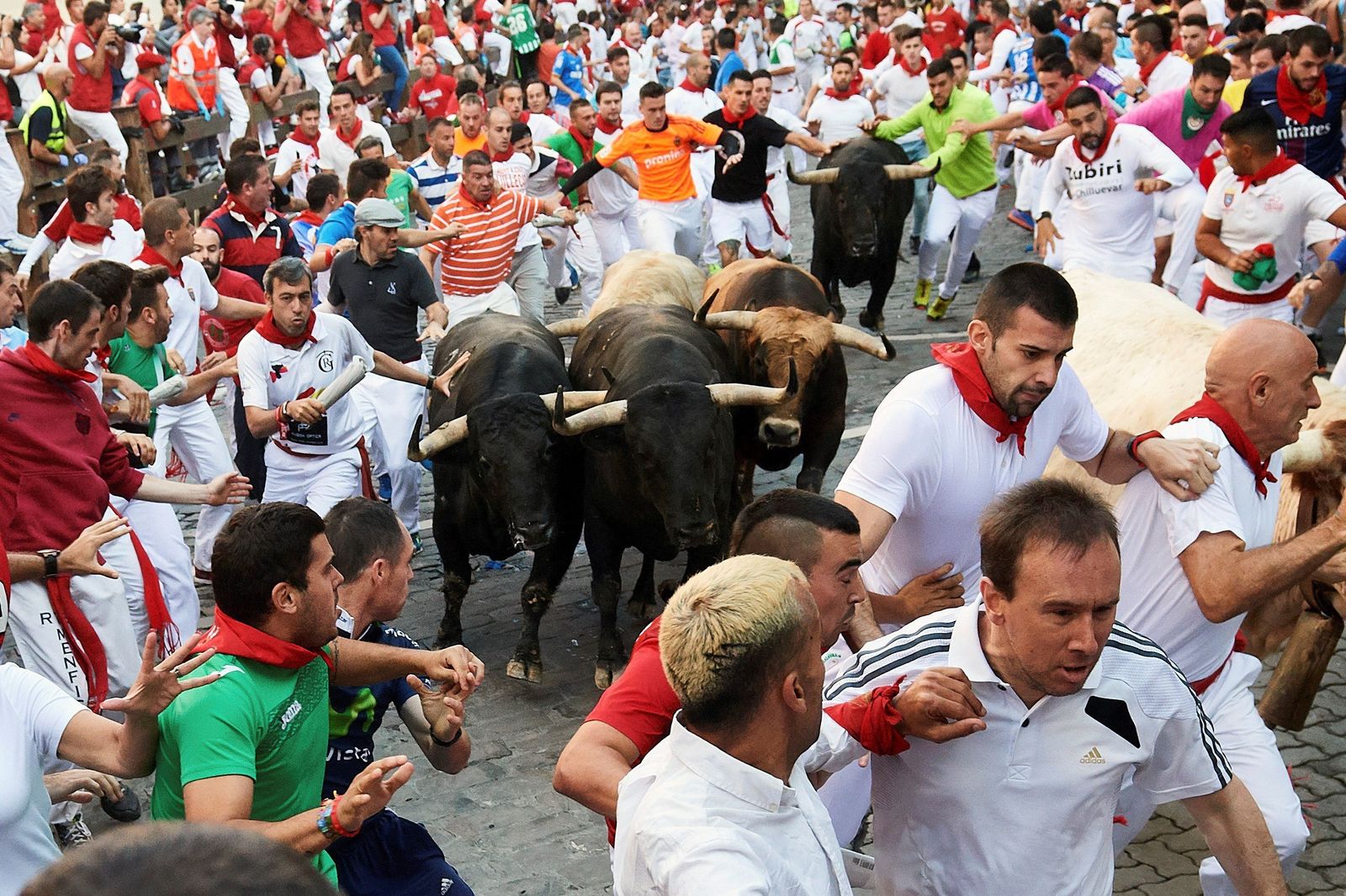 El quinto encierro de los Sanfermines, en imágenes