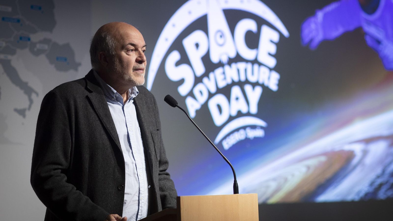 Alfonso Peres en la presentación del Space Adventure Day en el Parque de las Ciencias de Granada