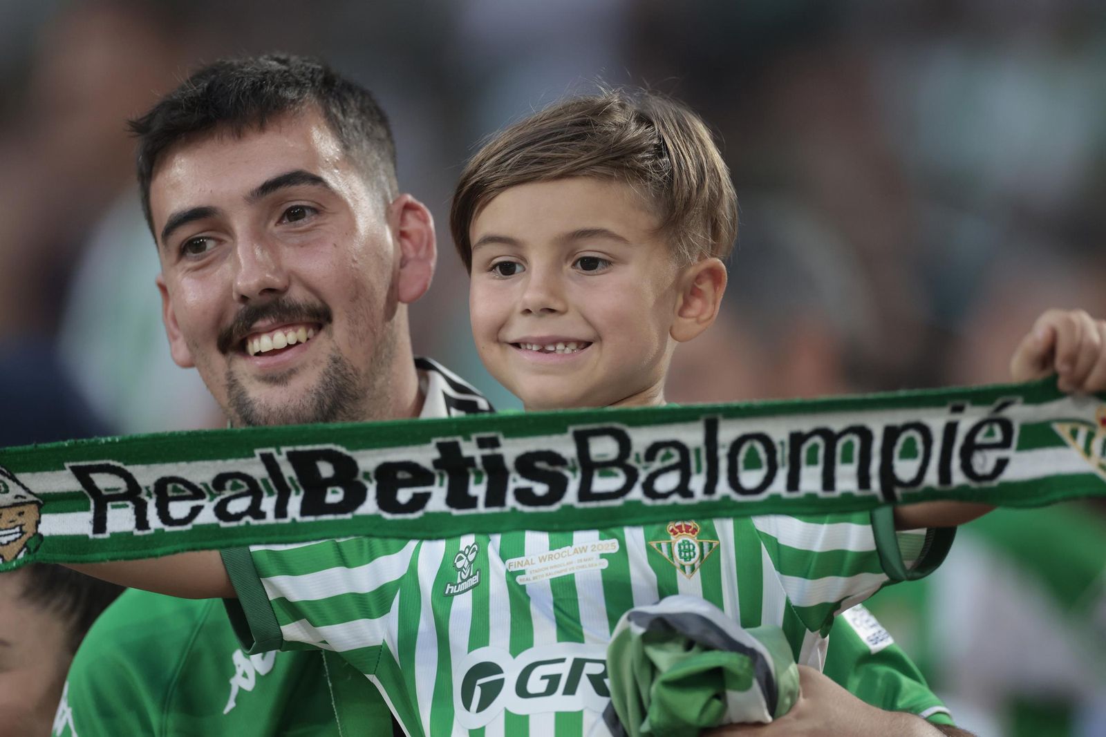 Búscate en las fotos del Betis - Alavés