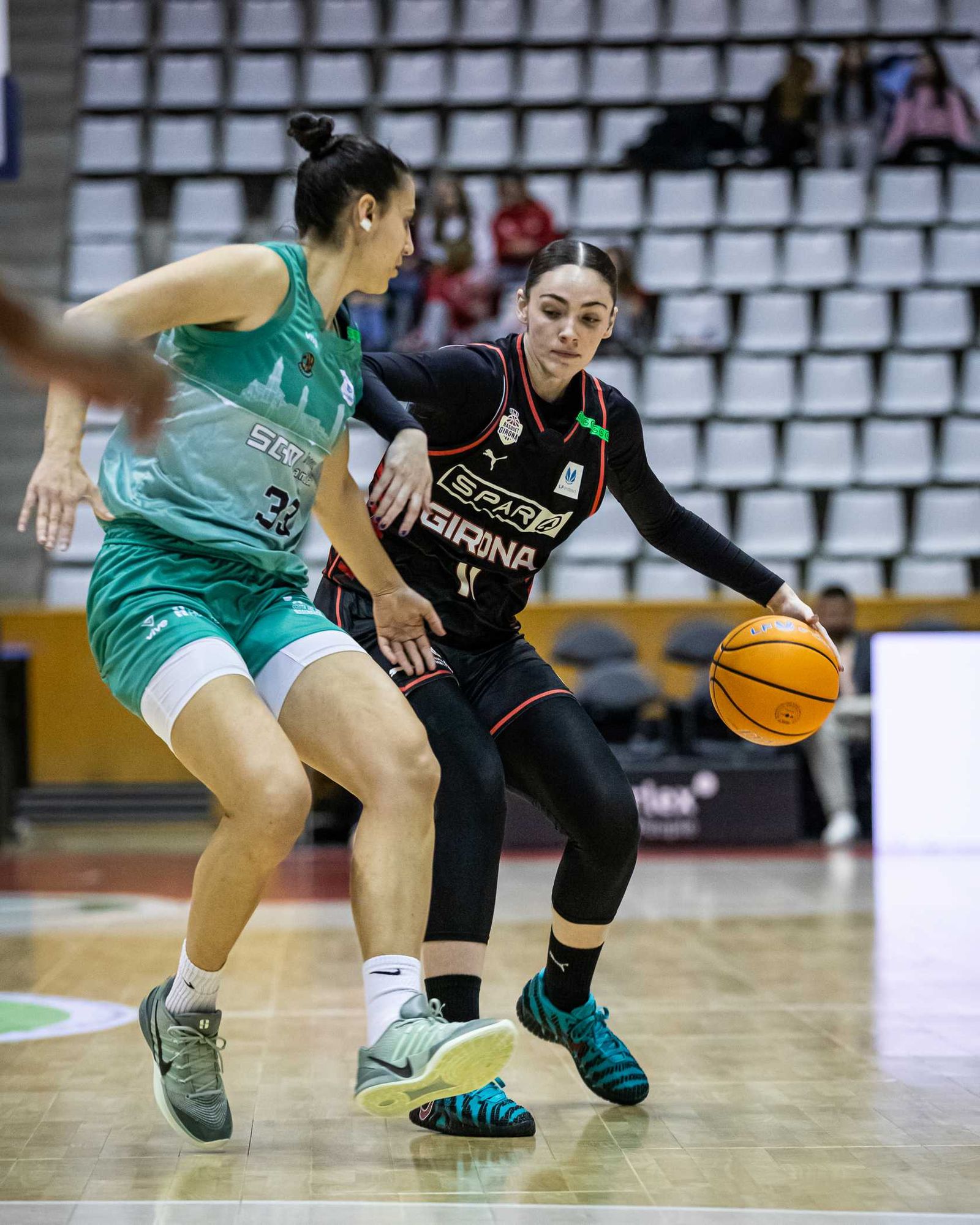 Derrota contundente del CAB Estepona en Girona (88-62)