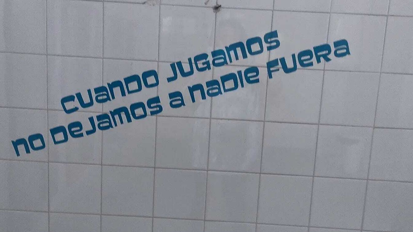 Uno de los mensajes colocados en el baño