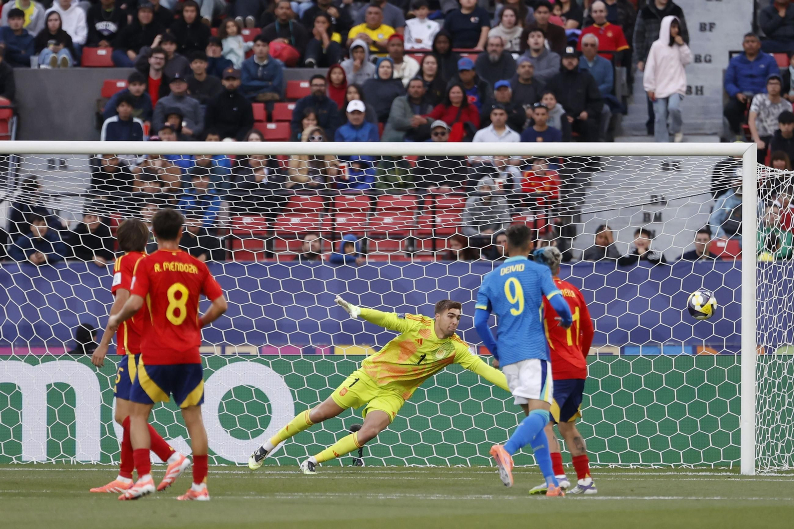 Mundial sub 20: España gana a Brasil (1-0) e Izan Merino sigue en Chile