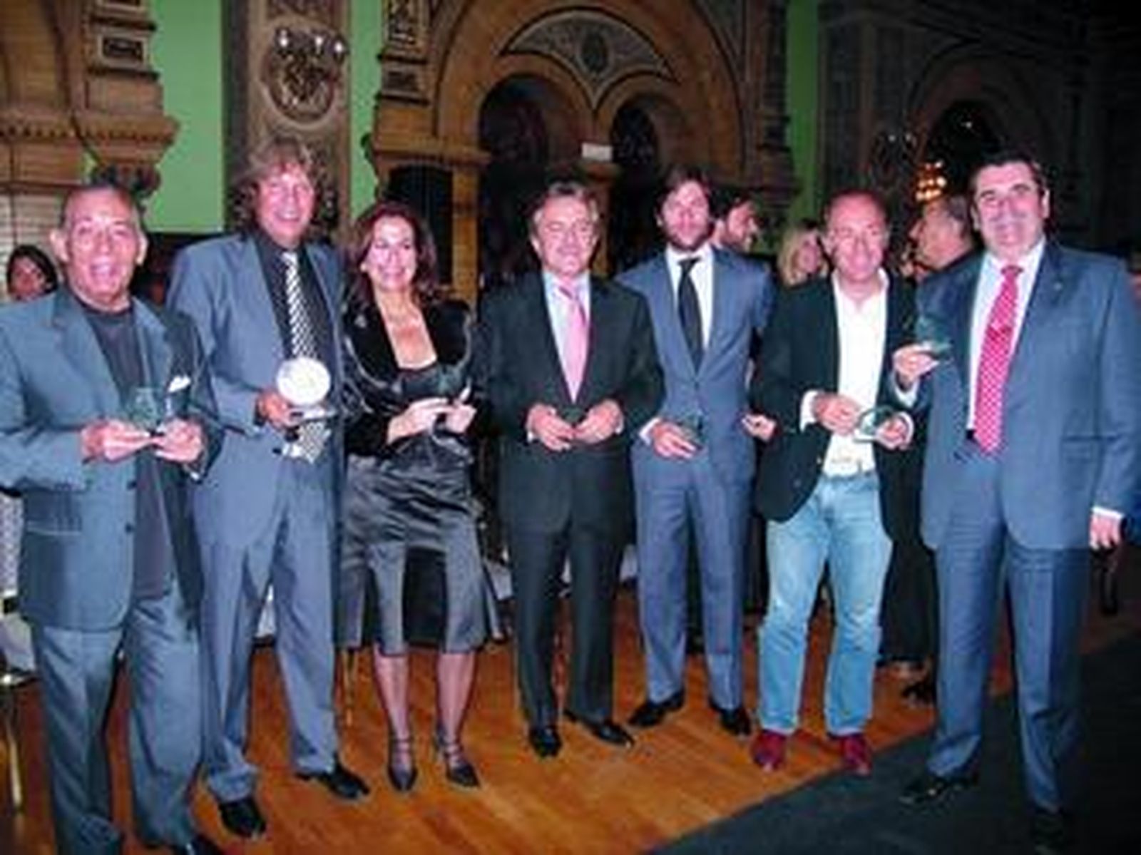 Salvador Távora, el cantaor José Mercé, Mª Antonia Jiménez; Rafael Camacho; el torero José Antonio Canales Rivera, José Manuel Soto y Feliciano Fernández, galardonados con los Premios Solidarios 2008.