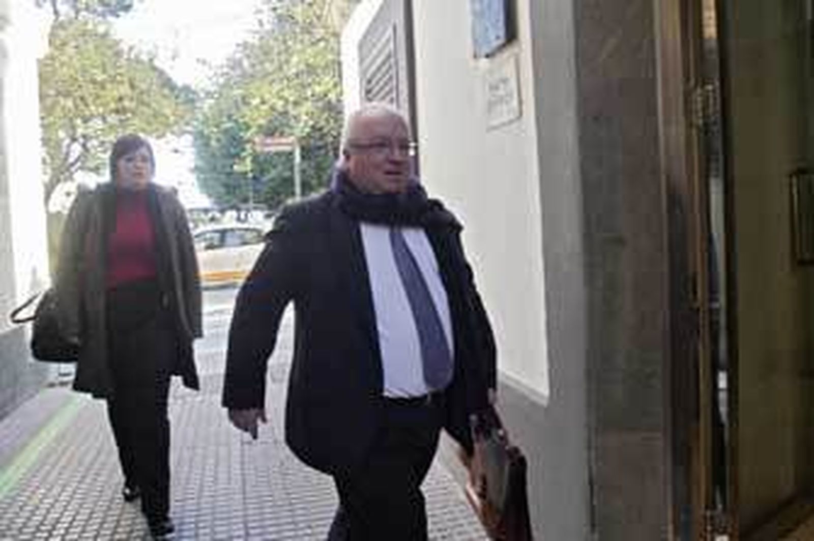 Carlos Medina, el pasado día 3 a su llegada a la notaría para acudir a la subasta de las acciones. /Lourdes de Vicente