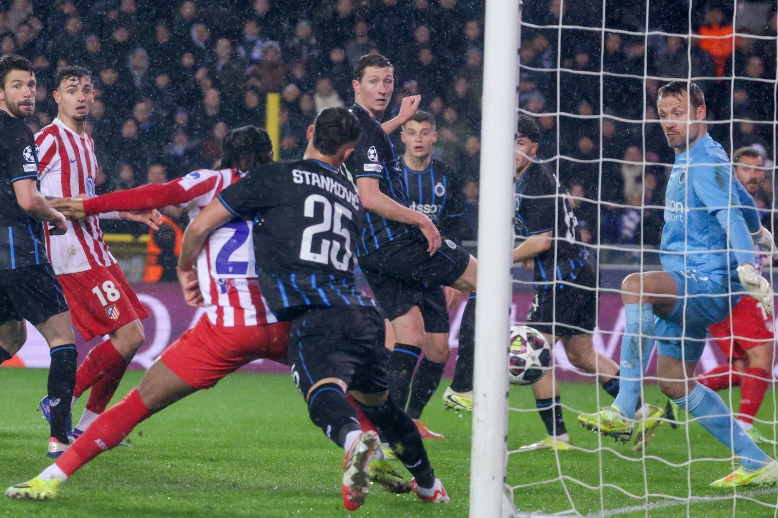 Las fotos del Brujas-Atlético de Madrid