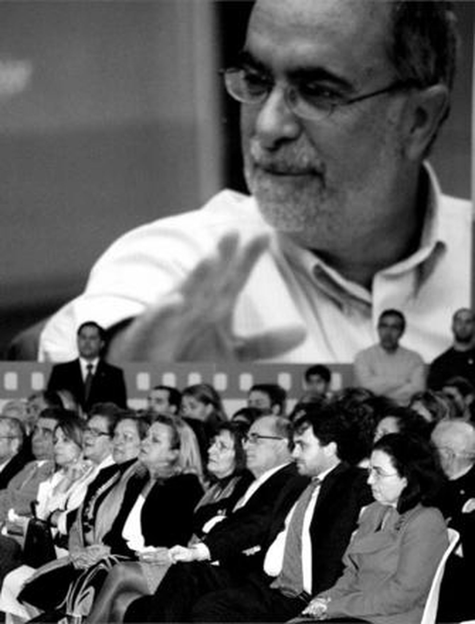 La sonrisa socarrona de Alfonso llenó el auditorio. En primera fila, su viuda, hijos, hermanos y familia.