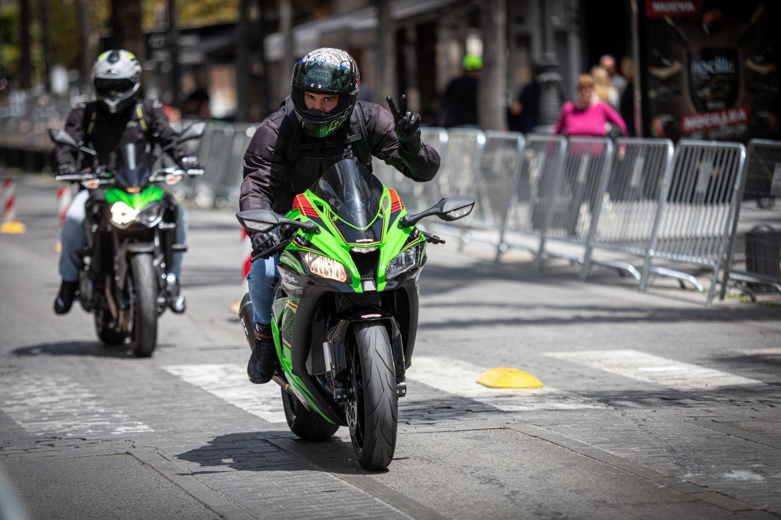 Motorada en El Puerto: Lleno en la Ribera del Marisco