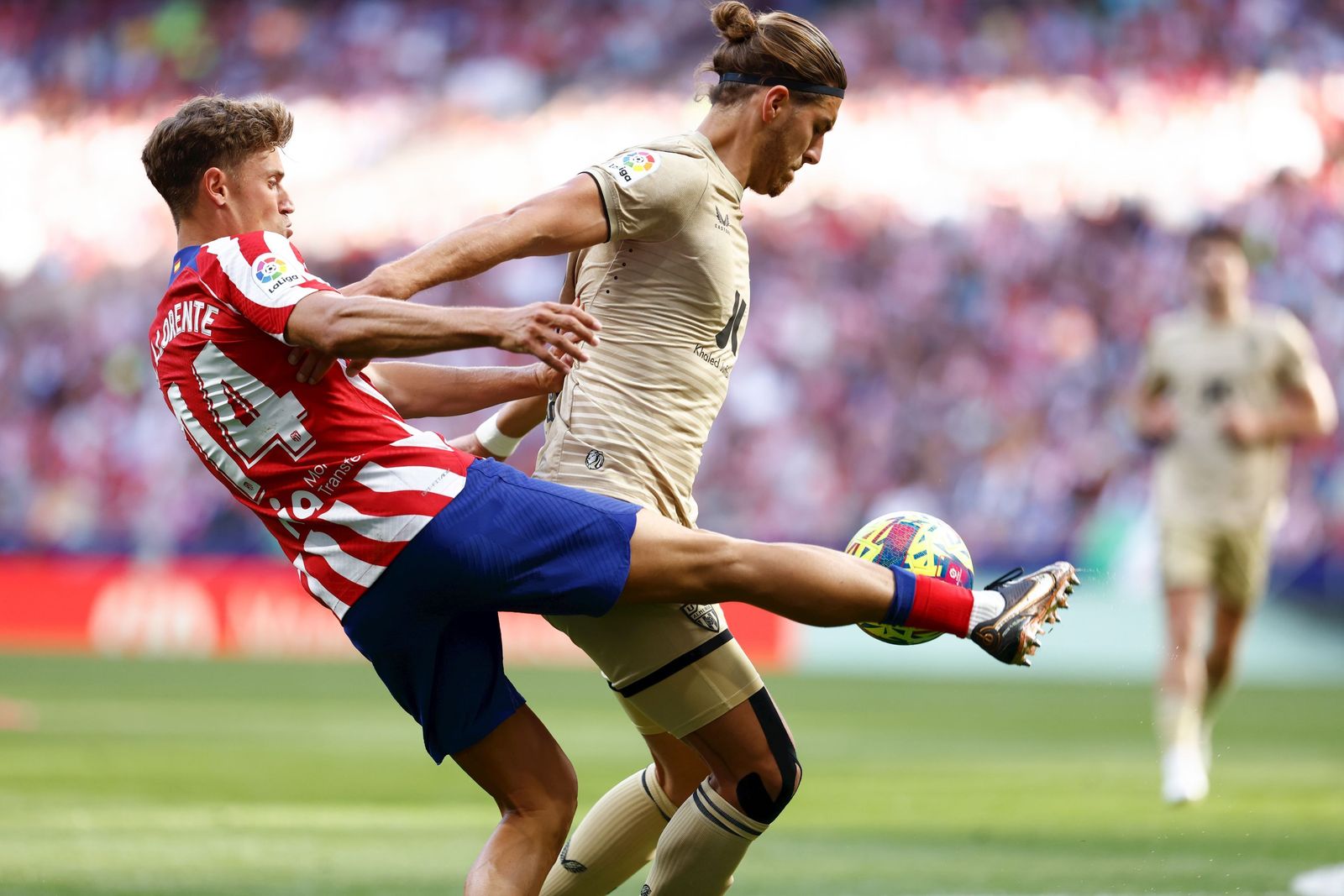 En el Calderón, sin ir más lejos, al Almería se le escamoteó un penalti que pudo reportarle 1 punto