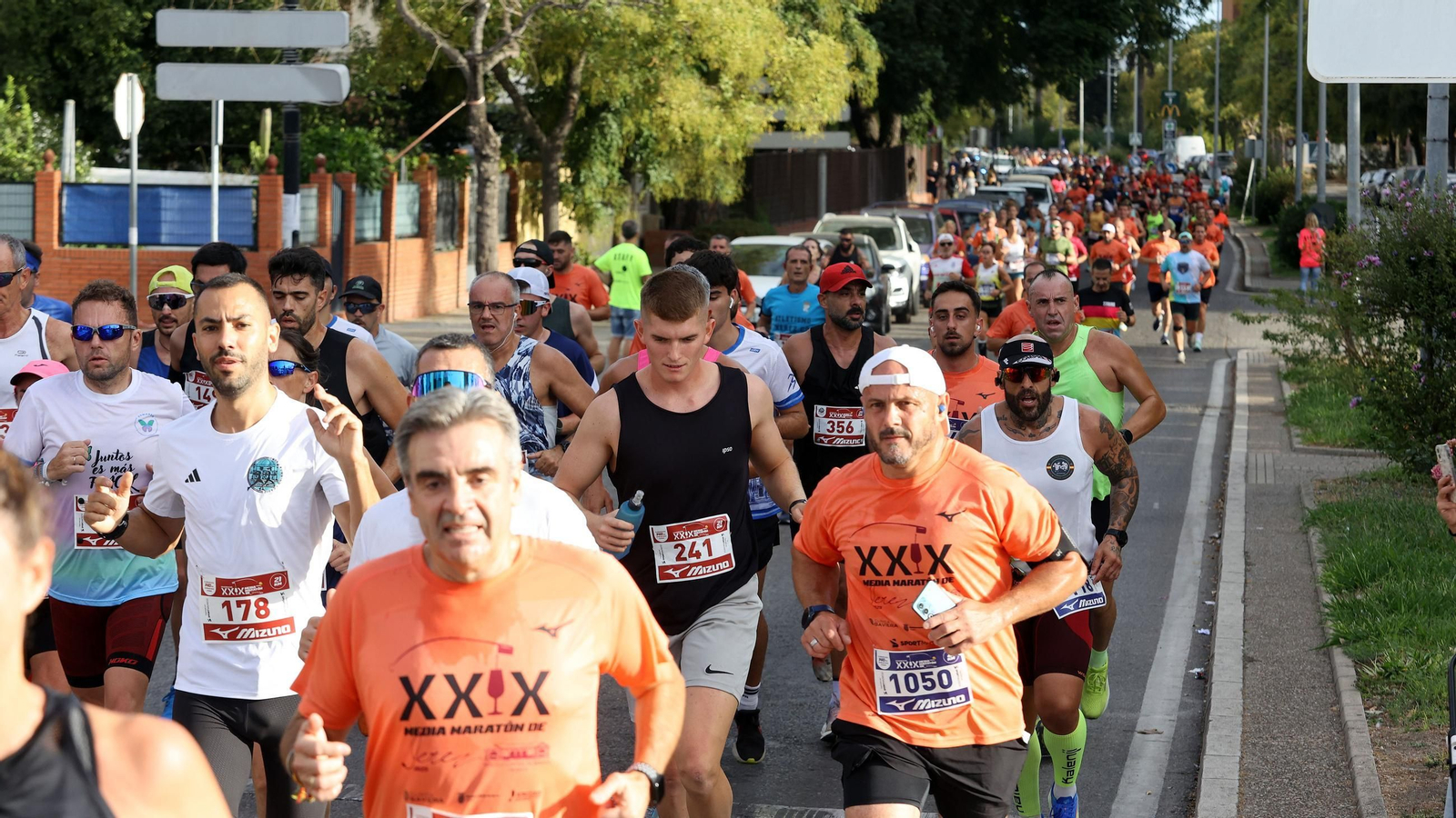 Búscate en la Media Maratón de Jerez 2025 (3)